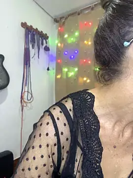 Goddess-Love- - show ass - show culo