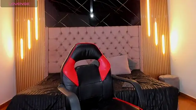 Scarlet_Blazee_ - play with my tits