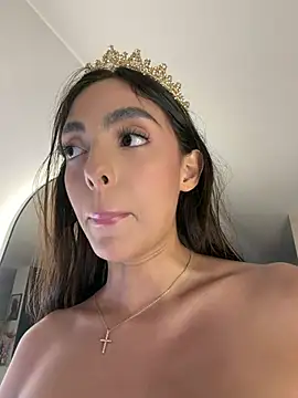 ZaraLuuv - Oil in my boobs
