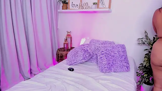 Valerywalkeer7 - caress your tits😍