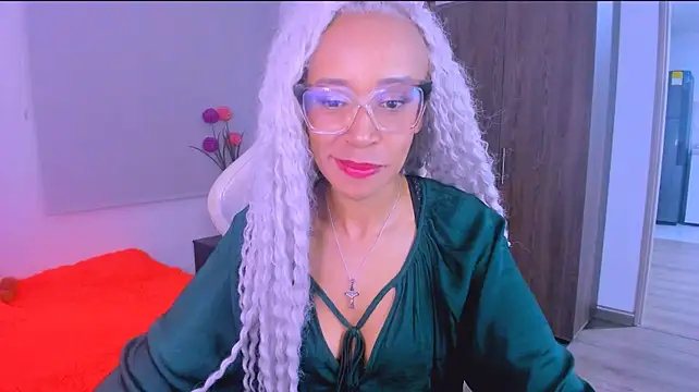 ScarlettMalbec - SEXI STRIPTEASE SHOW!!!!