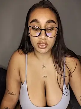 Mia_skyy18 - Show your tits mia 🍒
