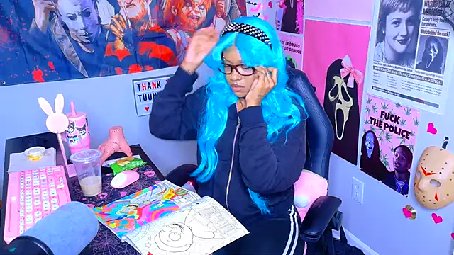 Spookiebaddie - get me naked😇 + oil!