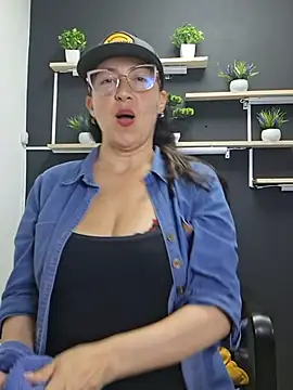 Lauryn_Jones - fuck my dildo