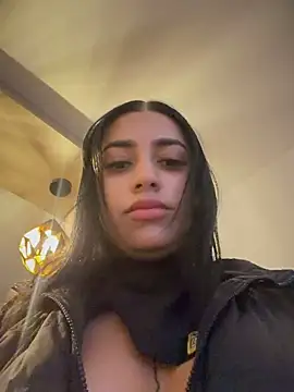 AlannaEvons - Tits Out + Spank In Public 🍒😈