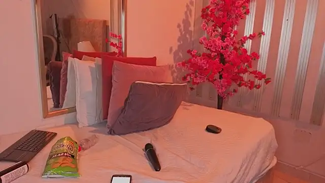 Angelinarouse_ - I suck your cock while you look at me 🥵