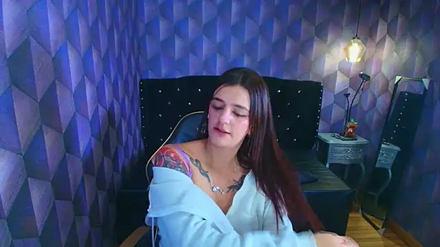 LiaHarryis - Go spanks your ass hard and shake it 😈