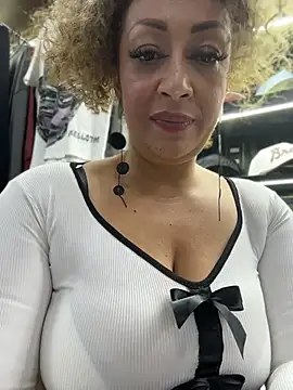 Katti_Barrera - Pussy in close-up + masturbate