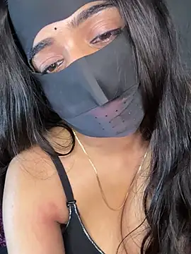 DesiSexyMonika - boobs oiling