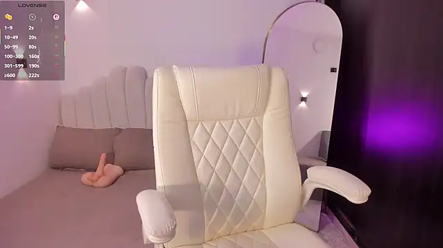 AmberLewis_ - Full Naked + Spanks Ass