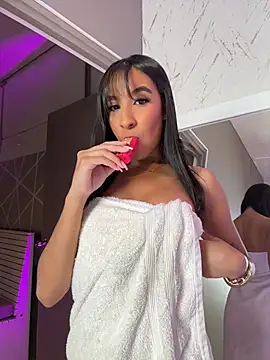 Naomi_Silk
