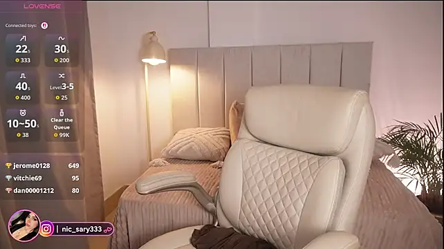 Sara_albrecht - naked and play pussy