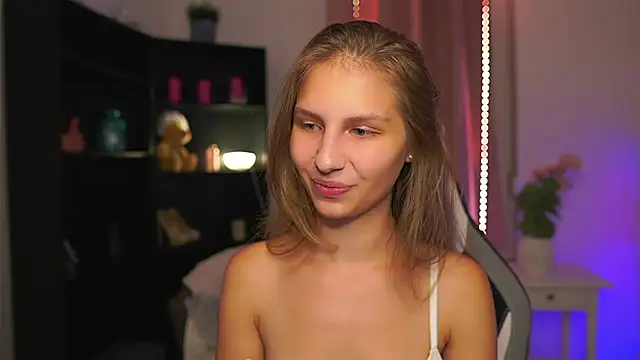 Emmie_murray - boob flashhh