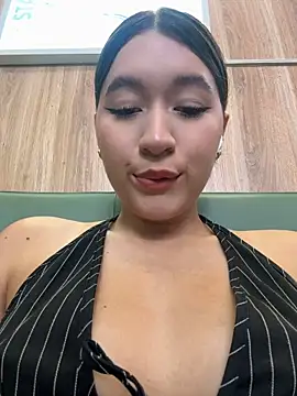 Salome-rojas - RIDING DOING SQUATS🔥 + CUM ON THE COCK