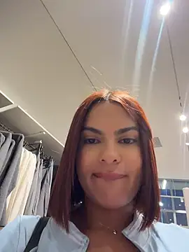 Irina_Velvett - Flahs tits 😈🥴in públic