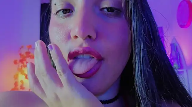 Naharasoller - Sexy suck fingers