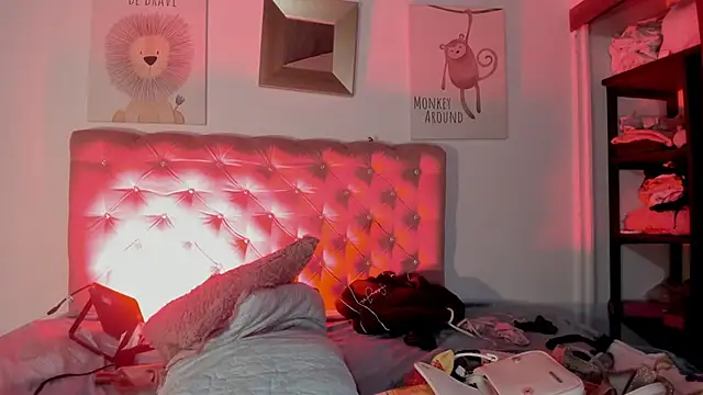 Dahianadb - showw boobs + pinch nipples