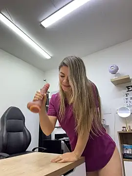 Alicee16