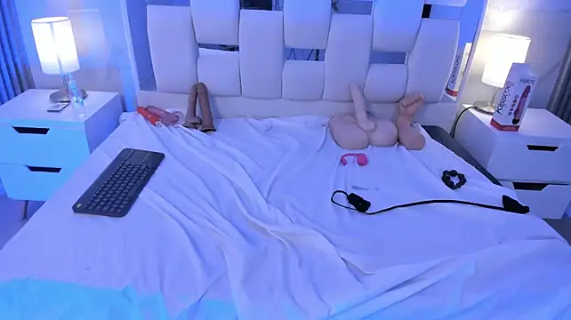 AngelaBeker_