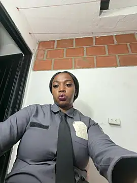 CiaraEbony - ♥ big squirt in front of my boss ♥