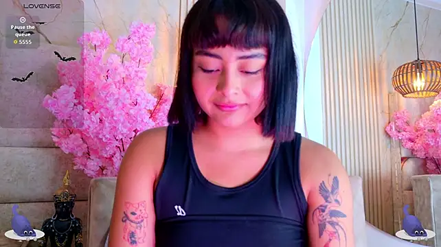 KimVelezz - squirt show + control 2 min