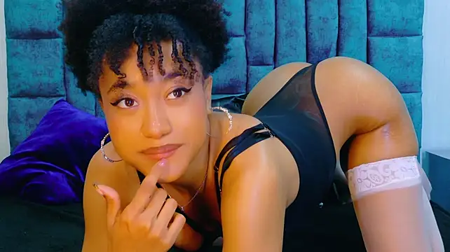 AmaraMonet - Interactive squirt & hands-free climax