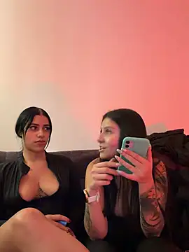 AlannaEvons - Tits Out + Spank In Public 🍒😈