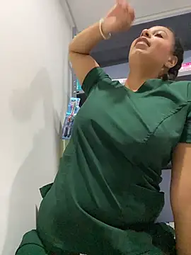 Chloefixxx - touch your tits for us