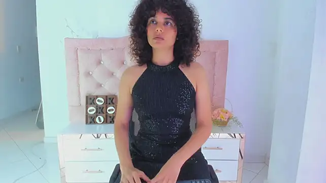 Lu_Naturally-Sensual - 4 fingers in the pussy