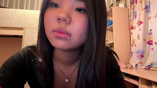 JohannaMickiewicz - Bring my tits closer to your face