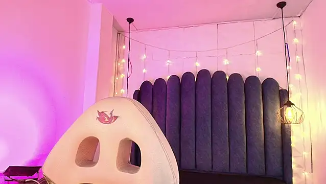 Queen_perla_ - spank ass