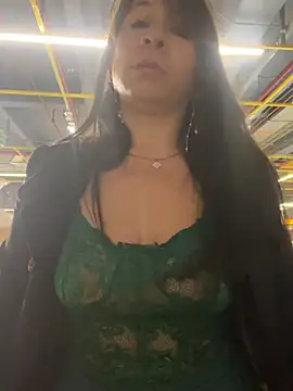 Dulce-miamilf - Off pant, show panty 😈🤫people near