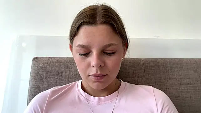 AmieLendor - Extreme closeup video pussy masturbation