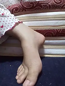 Bombamom - افتح كسي open pussy