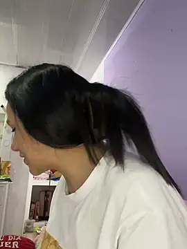 Marianahb-e - Finger in pussy