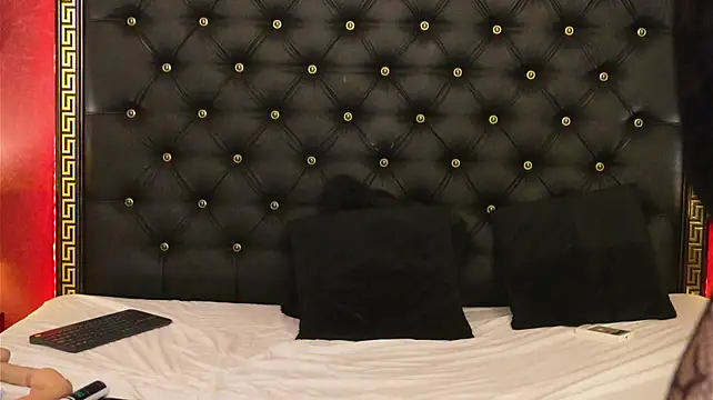 Luna_Devil_ - 10 hard ass spanks