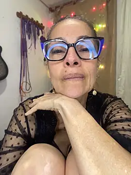 Goddess-Love- - show ass - show culo