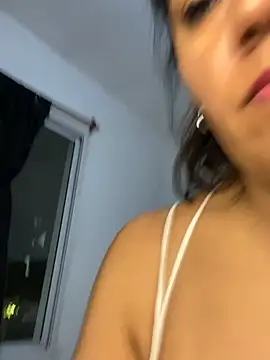 Samantablair - Flash pussy + oil + Finger inside