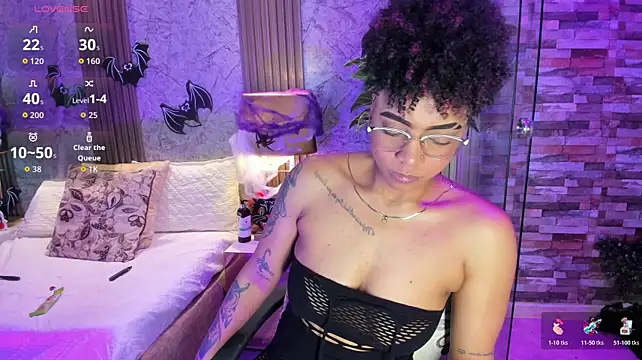LuciaWallace - oil up your ass and rub it