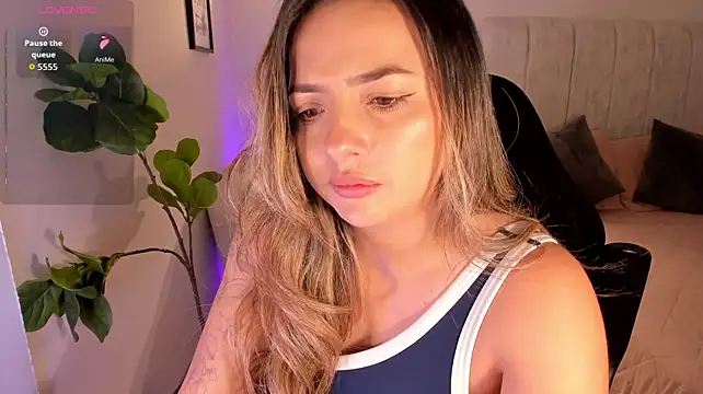AmyWood - control lovense 5 minutes