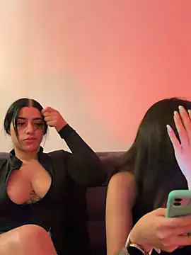AlannaEvons - Tits Out + Spank In Public 🍒😈