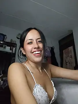 Queen_Ashly - Sucking on a dildo + fuck dildo
