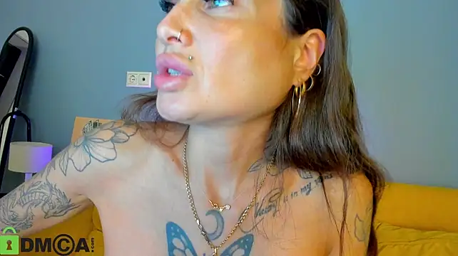 Patricia_Cox - smoke cigarettes flash tits