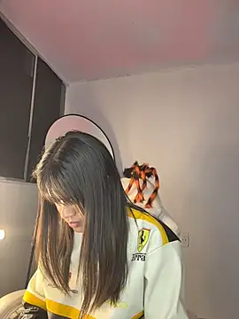 Meganthompsonn22 - naked