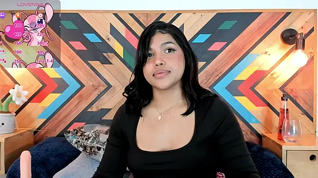 NaiirobiSwan - Doggy style + 3 spank in my ass 🔥💦