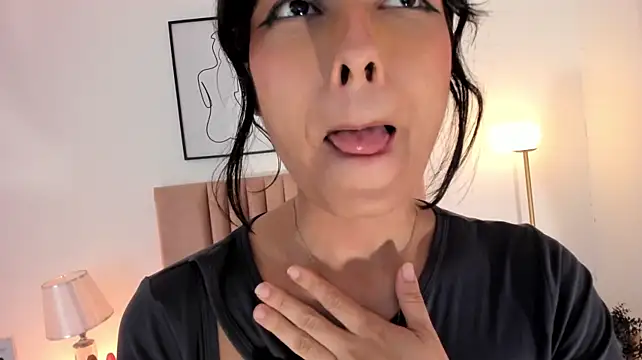 GahiaBelucci - fingers in my wet pussy