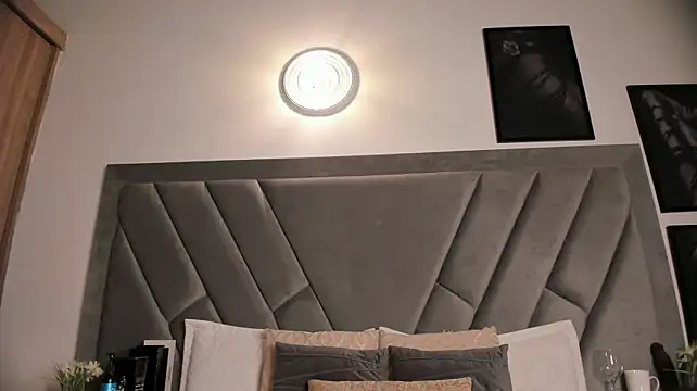 Brenda_nova18 - pinch your nipples and lick them
