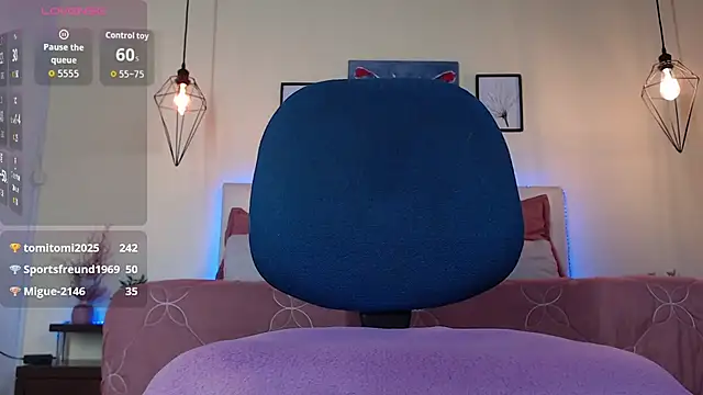 Megan_05_ - oil on my boobs and bounce them 🍒