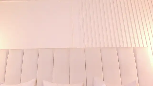 Emily_lux25 - say hi emy
