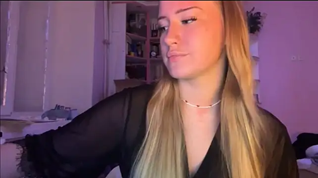 LisiKiss - Show tongue